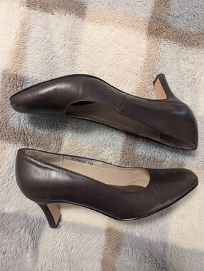 Fitzwell Vincent Pumps Womens Slip On Heels US 7 Dark Brown Kid Leather